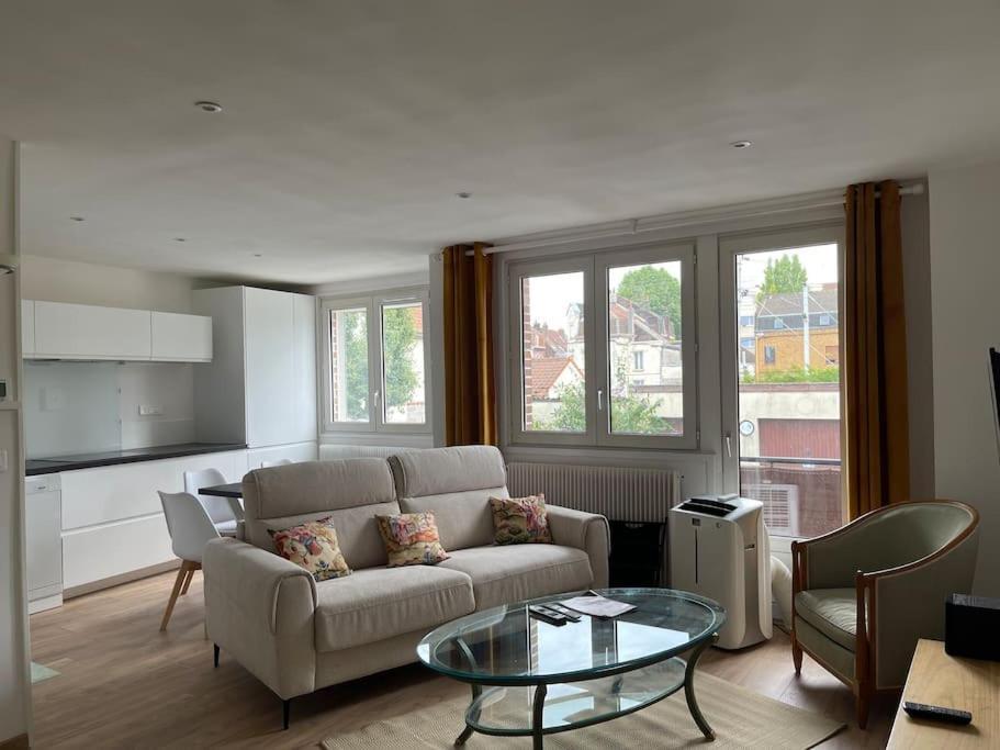 Superbe T3 Refait Pres De Lille Apartment *
